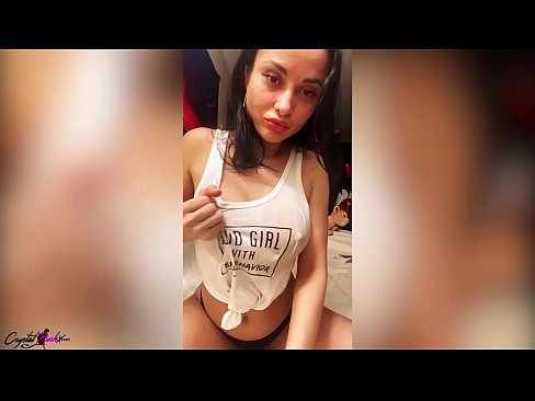 ❤️ 그녀의 음부를 훔치고 젖은 티셔츠에 그녀의 거대한 가슴을 애무하는 busty 예쁜 여자 섹스 비디오 포르노에서 ko.ru-pp.ru ❌